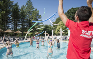 Activités aquagym en été