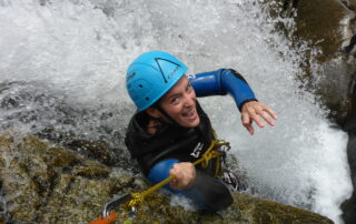 Canyoning Ardèche rappel de la cascade Chassezac Intégral