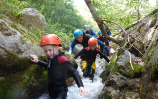 Canyoning enfants Demi-journée Azéro en Ardèche