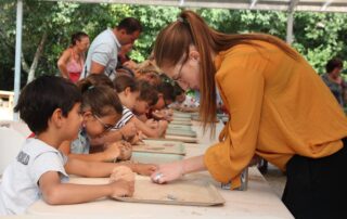 Atelier au Muséum – Extraction de fossiles