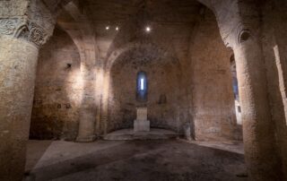 Visite insolite de l'abbatiale de Cruas à la lampe torche