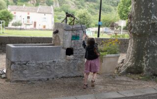 Fontaine à St Maurice d'Ibie