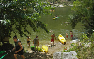 Canoë - Kayak de Sampzon à Châmes - 13 km avec Canoës Service