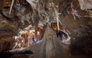 Les Coulisses de la Grotte de la Salamandre