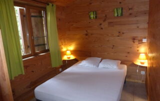 Chalets d'Arbres - White chalet