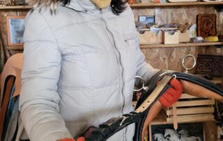 Visite guidée du village de Rochemaure, découverte d'Artis'Ane cuir