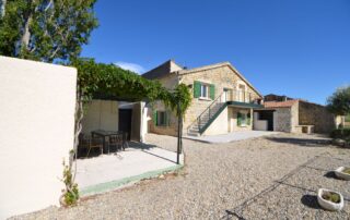 Gîte l'Olivier, les terrases et pergola