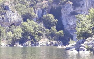 DESCENTE DANS LES GORGES DE L ARDECHE