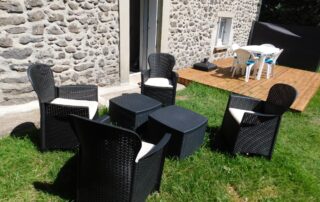 Terrasse Chante Duc  aux Gîtes de Sylilanse à St Pons