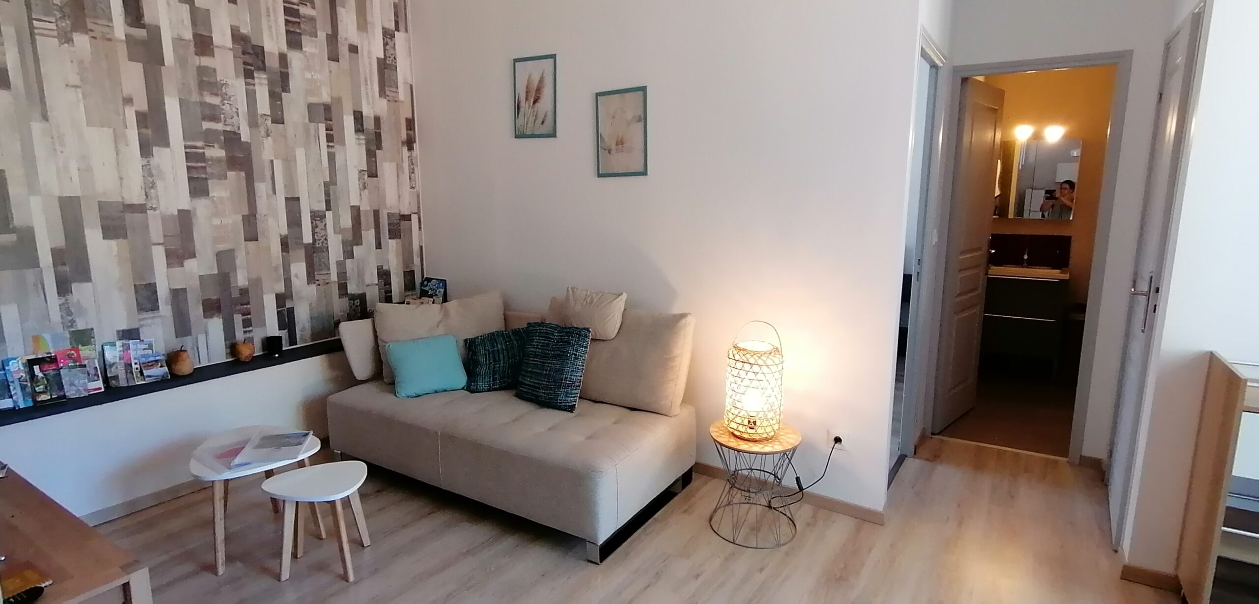 Salon du gîte Chante Bise aux Gîtes de Sylilanse à St Pons