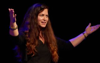 Conte « Le temps des femmes » par Layla Darwiche & Jihad Darwiche au théâtre antique de MuséAl Conte « Le temps des femmes » par Layla Darwiche & Jihad Darwiche au théâtre antique de MuséAl