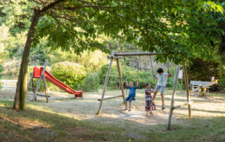 Aire de jeux pour les enfants, le paradis pour les enfants Domaine de Serre long.jpg