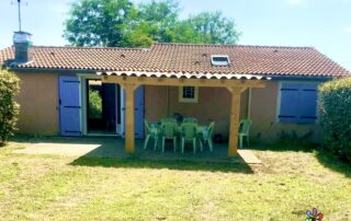 Auvent-terrasse  jardin arrière IMG_2145.jpg