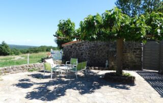 Cours intérieur de Sylilanse - Sylilanse - Gîte Chante Mûre à St Pons