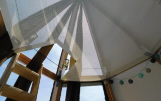 Lit suspendu pour petit enfant - Sylilanse - La goutte d'Ô à St pons
