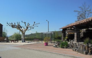 Picnic area in the village of Saint Jean le Centenier