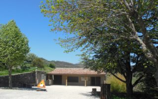 Picnic area in Sceautres