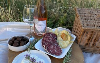 Coucher de soleil en garrigue : balade et apéritif