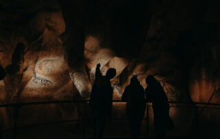 Visite guidée de la restitution de la grotte