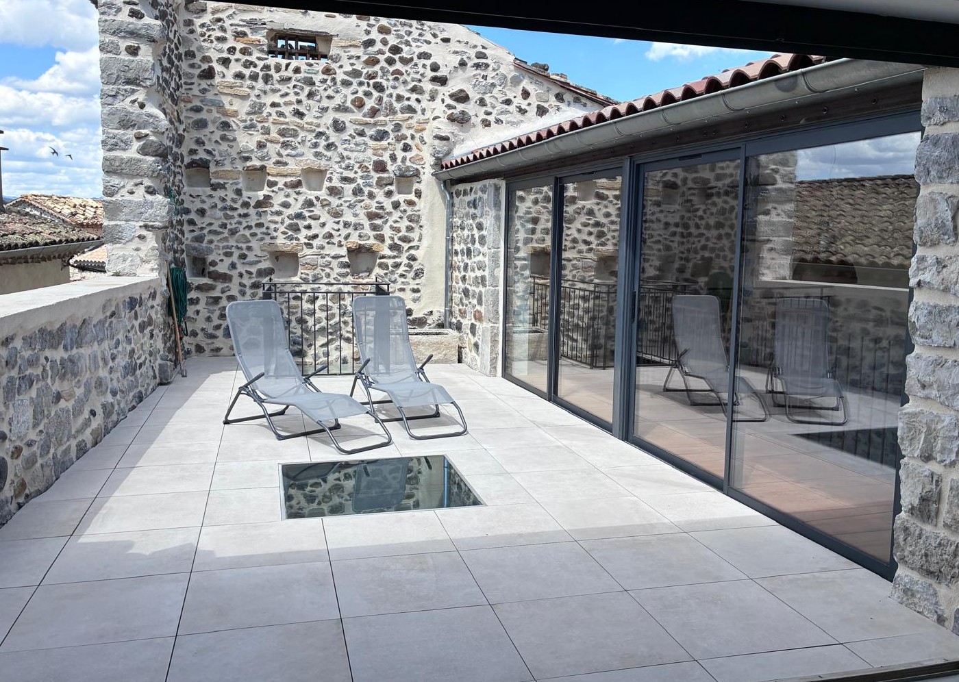 Terrasse privative - rooftop - Le Cocon de Pierres à St Germain