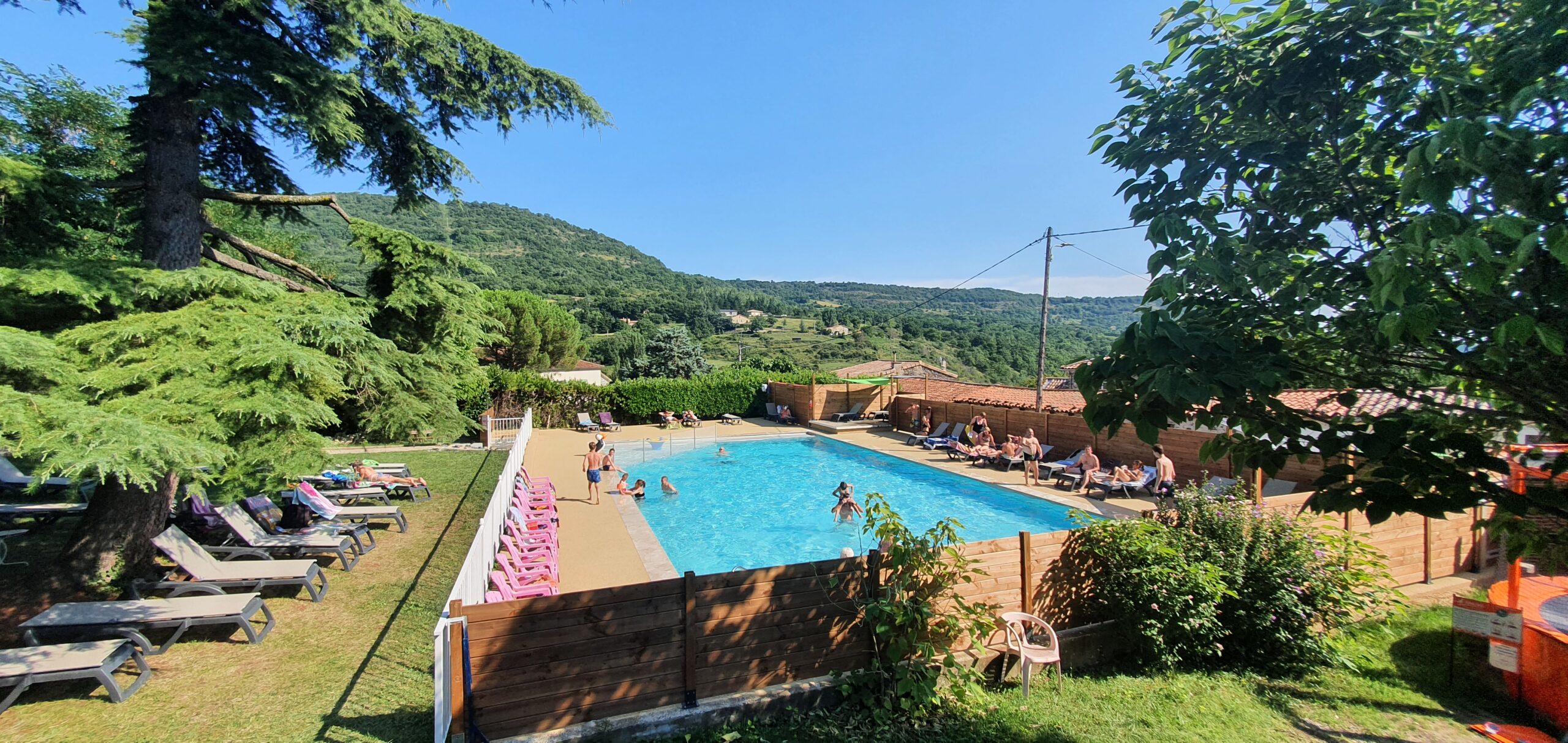 Camping les Lavandes - Darbres