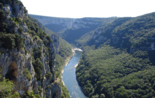 Canoë – Kayak de Valllon à St Martin d’Ardèche – 30 km / 2 jours avec Canoës Service Canoë – Kayak de Valllon à St Martin d’Ardèche – 30 km / 2 jours avec Canoës Service